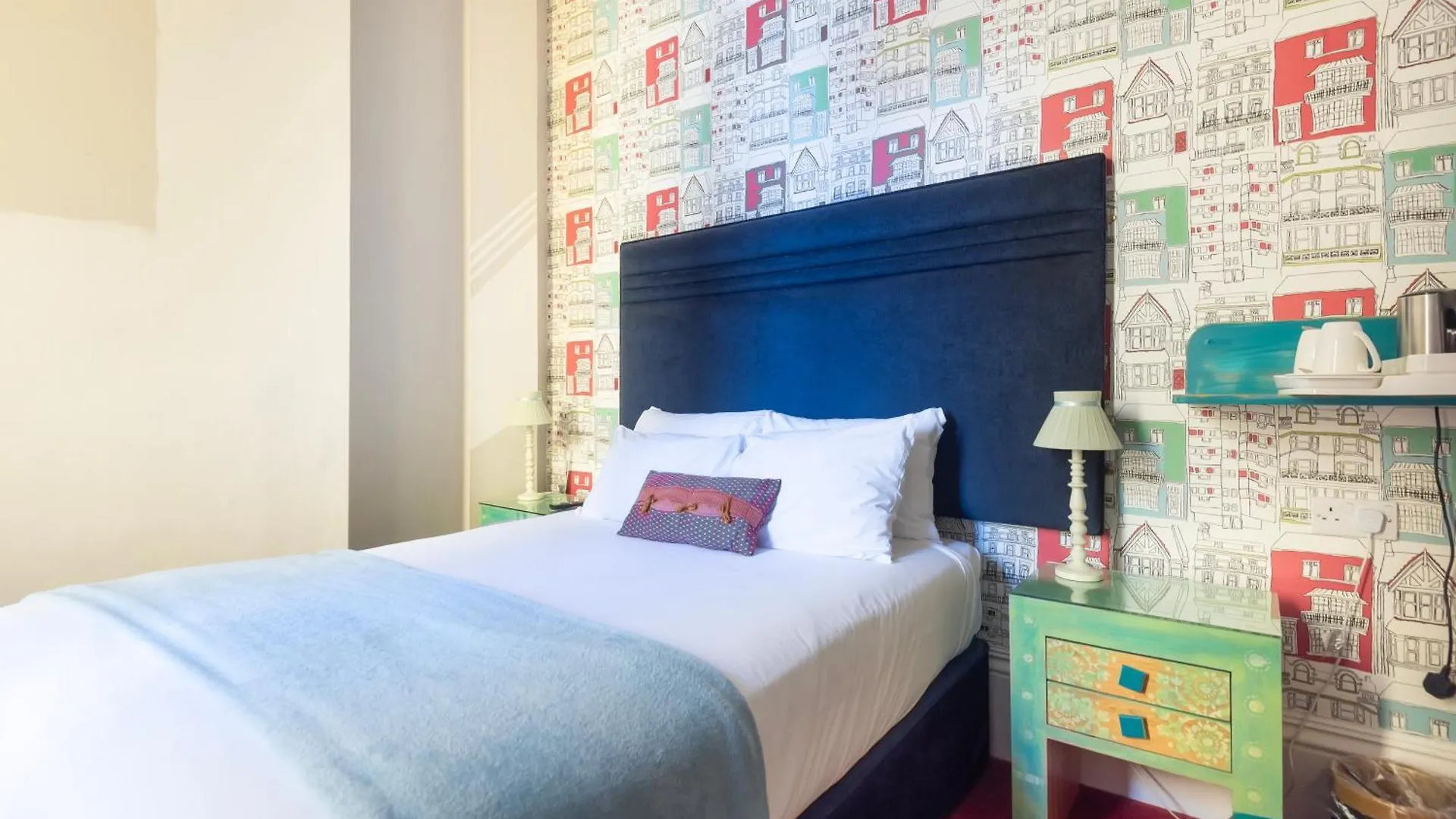**** Guest house Innit Cavalaire Brighton United Kingdom