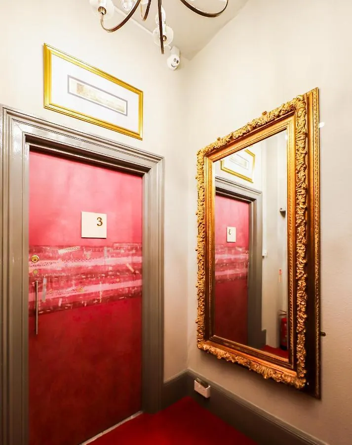 **** Guest house Innit Cavalaire Brighton United Kingdom