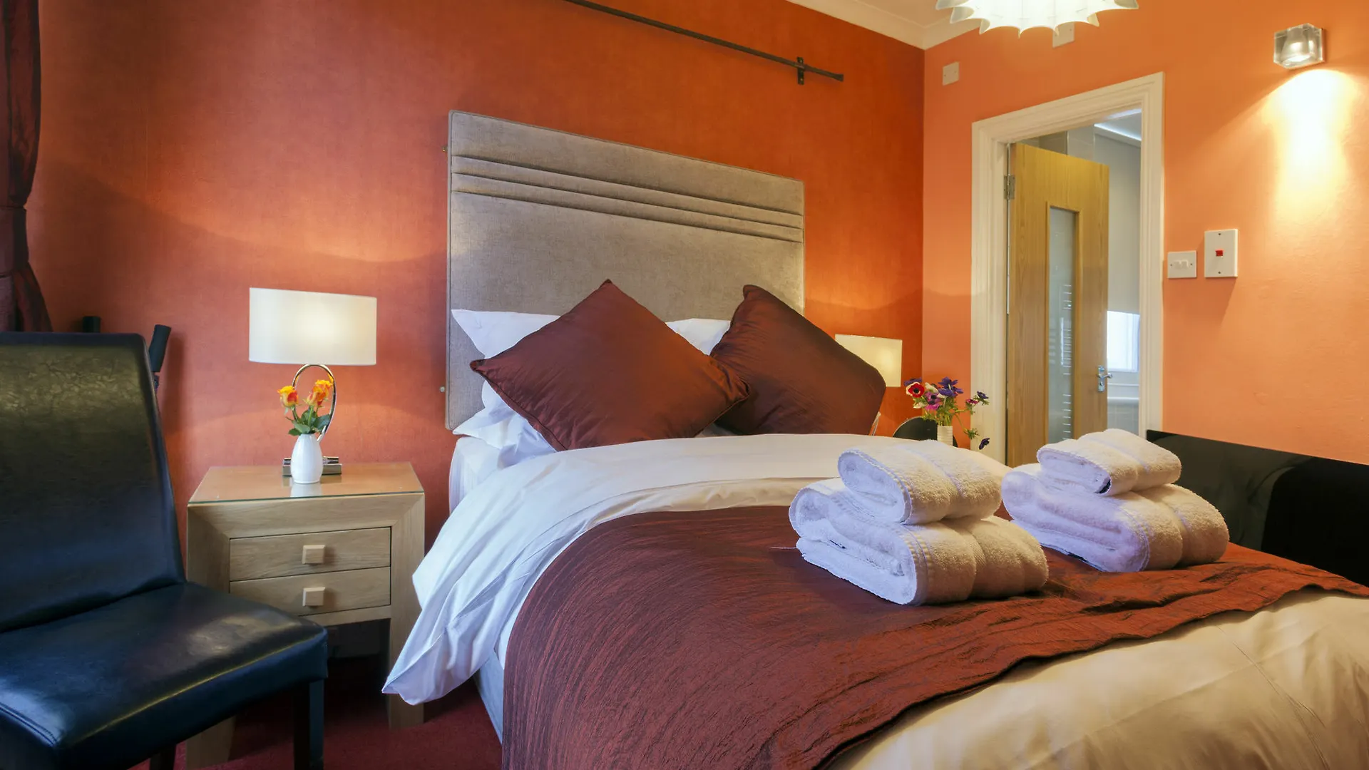 Innit Cavalaire Brighton Guest house